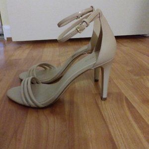 Nude sandals (NWOT)